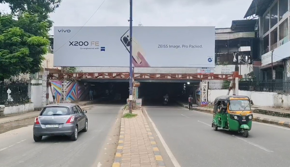 અલકાપુરી રેલવે ગરનાળાનો ગેરકાયદે કોમર્શિયલ ઉપયોગ કરીને આર્થિક લાભ લેવાનો વડોદરા સેવાસદનને ભારે પડ્યો        