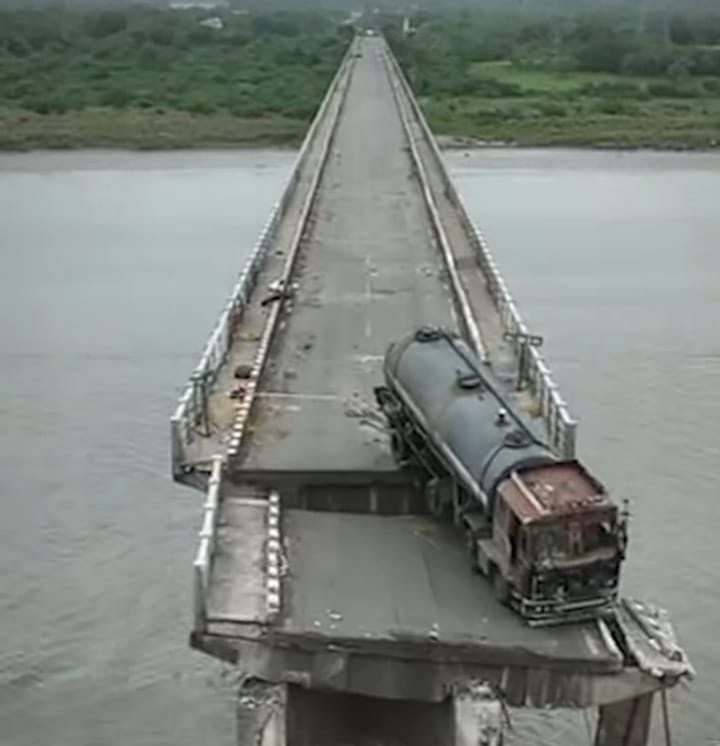 બલૂન ટેક્નોલોજીની મદદથી ગંભીરા બ્રિજ પરથી ટેન્કર ઉતારવામાં આવશે