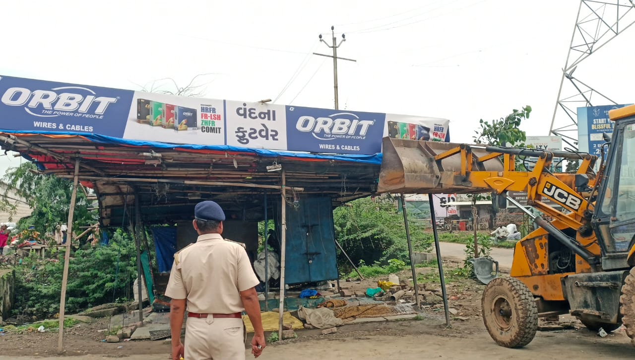 વિવિધ વિસ્તારોમાંથી દબાણો દુર કરવાની કવાયત યથાવત 