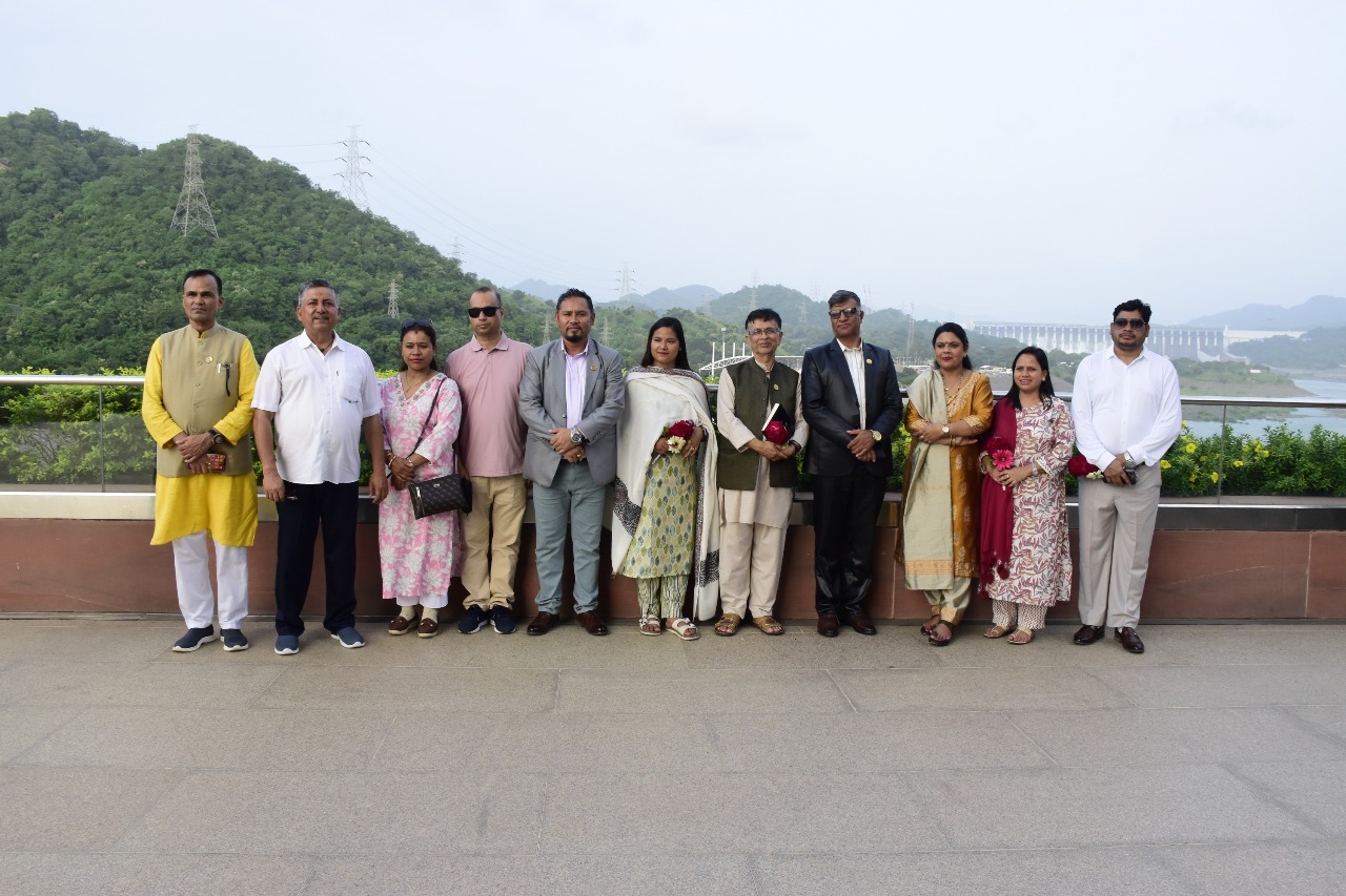 નેપાળના યુવા સાંસદો અને નેતાઓનું પ્રતિનિધિમંડળે સ્ટેચ્યુ ઓફ યુનિટી એકતાનગરની મુલાકાત લીધી