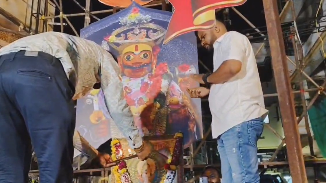 કોયલી ફળિયા ગણેશ શતક મહોત્સવ નિમિતે ટ્રોલીનું પૂજન 