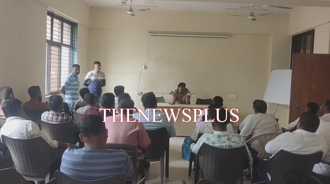 રાજ્ય પોલીસ વડાનાં આદેશ તેમજ વડોદરા ડી.જી સાહેબ દ્વારા સાવલી તાલુકામાં સરપંચ પોલીસ પરી સંવાદ યોજાયો