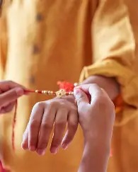 રક્ષાબંધન નિમિત્તે બહેન માટે ગિફ્ટ મંગાવવા જતાં એક ભાઇએ બે લાખ ગૂમાવ્યા