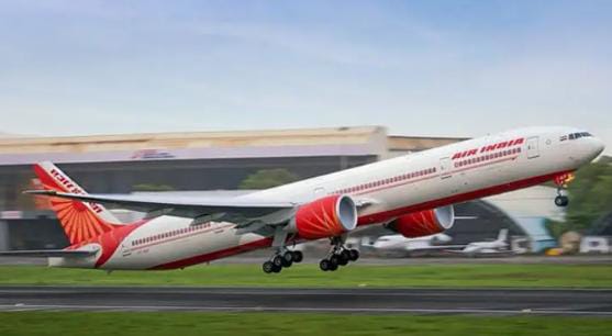 એર ઈન્ડિયાના વધુ એક વિમાનમાં ખામી સર્જાઈ: 5 સાંસદ સહિત સો થી વધુ મુસાફરના જીવ તાળવે ચોંટ્યા