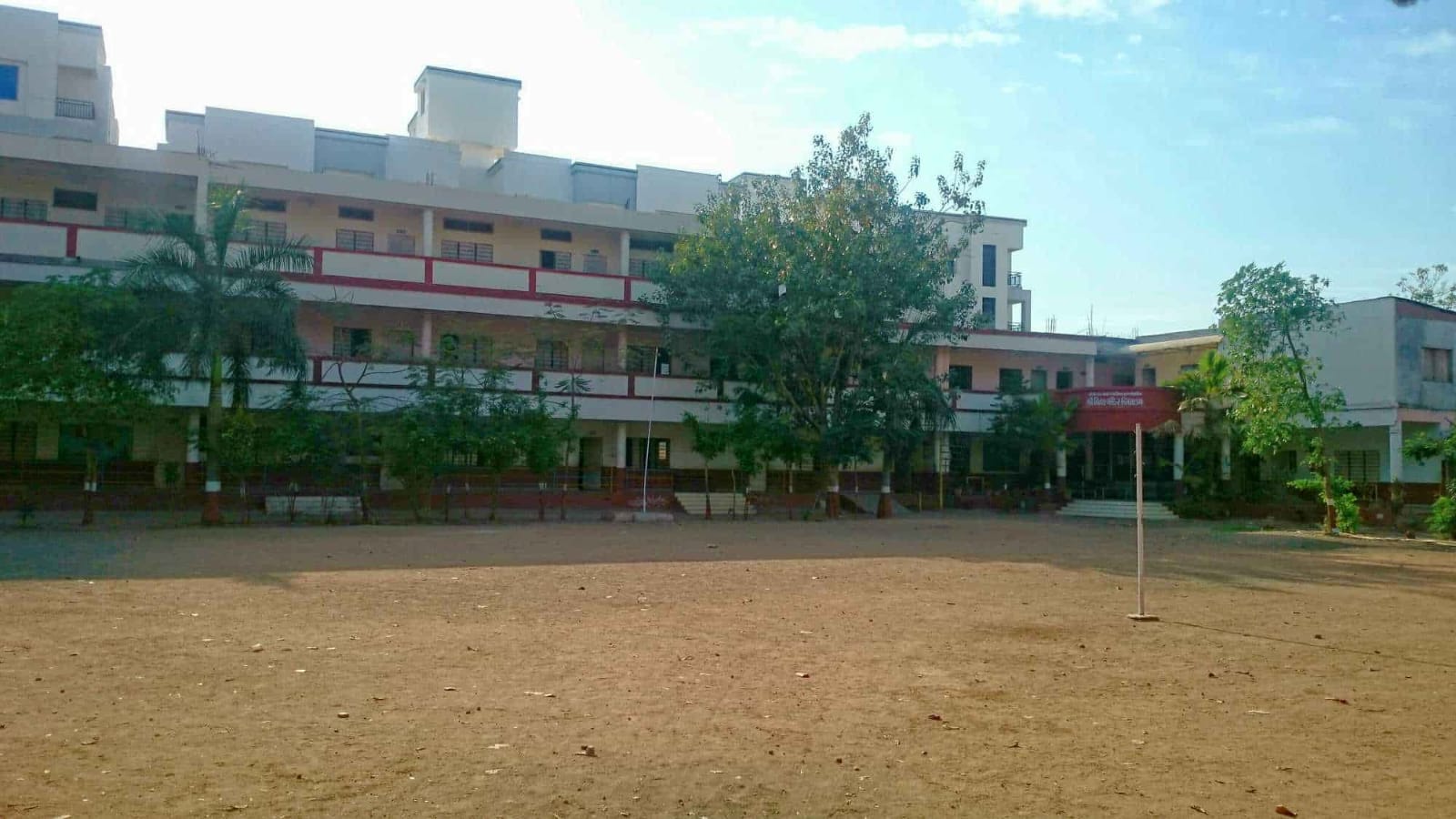 સ્કુલ સંચાલક અને ટી.ડી.ઓનું ગઠબંધન. તેરી ભી ચૂપ મેરી ભી ચૂપ