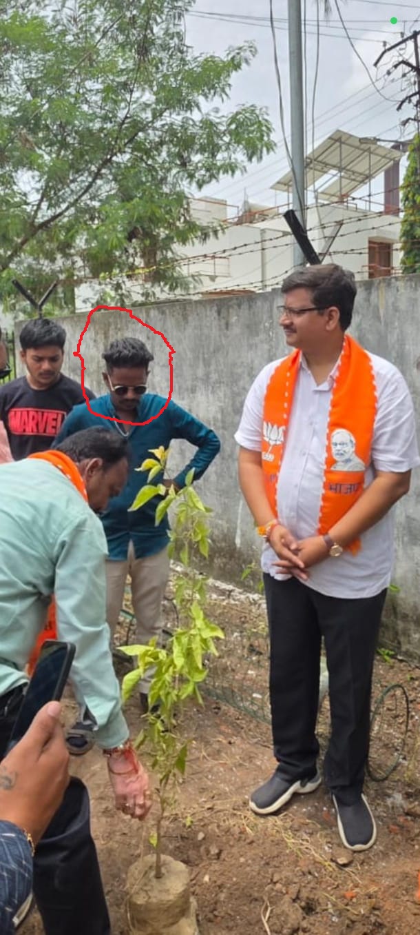 શહેર પ્રમુખ ફરી, બુટલેગરની માયાજાળમાં ફસાઈ ગયા