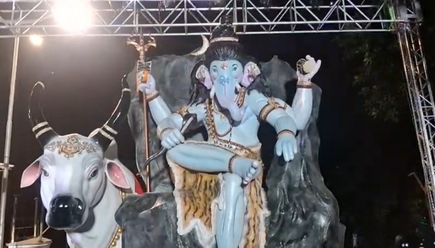 સુભાનપુરા વિસ્તારનાં બ્રધર્સ ગ્રુપના ગણપતિનું આગમન 