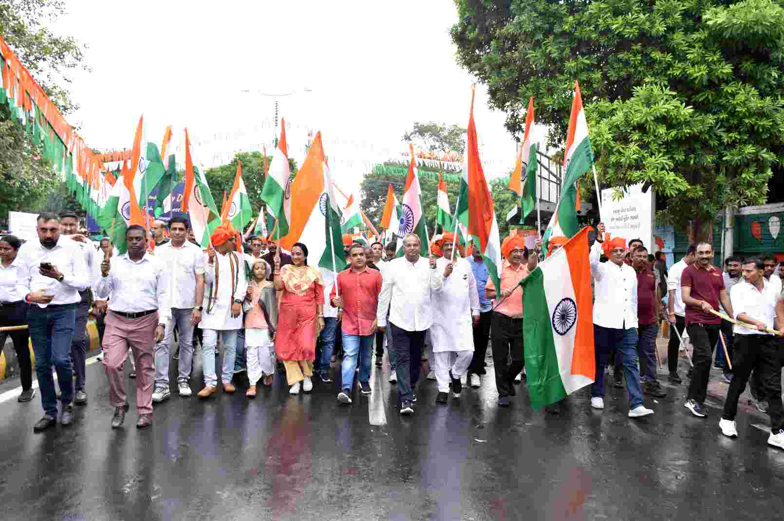 સ્વાતંત્ર્ય પર્વની આન, બાન, શાનથી શહેરમાં તિરંગા યાત્રા નીકળી