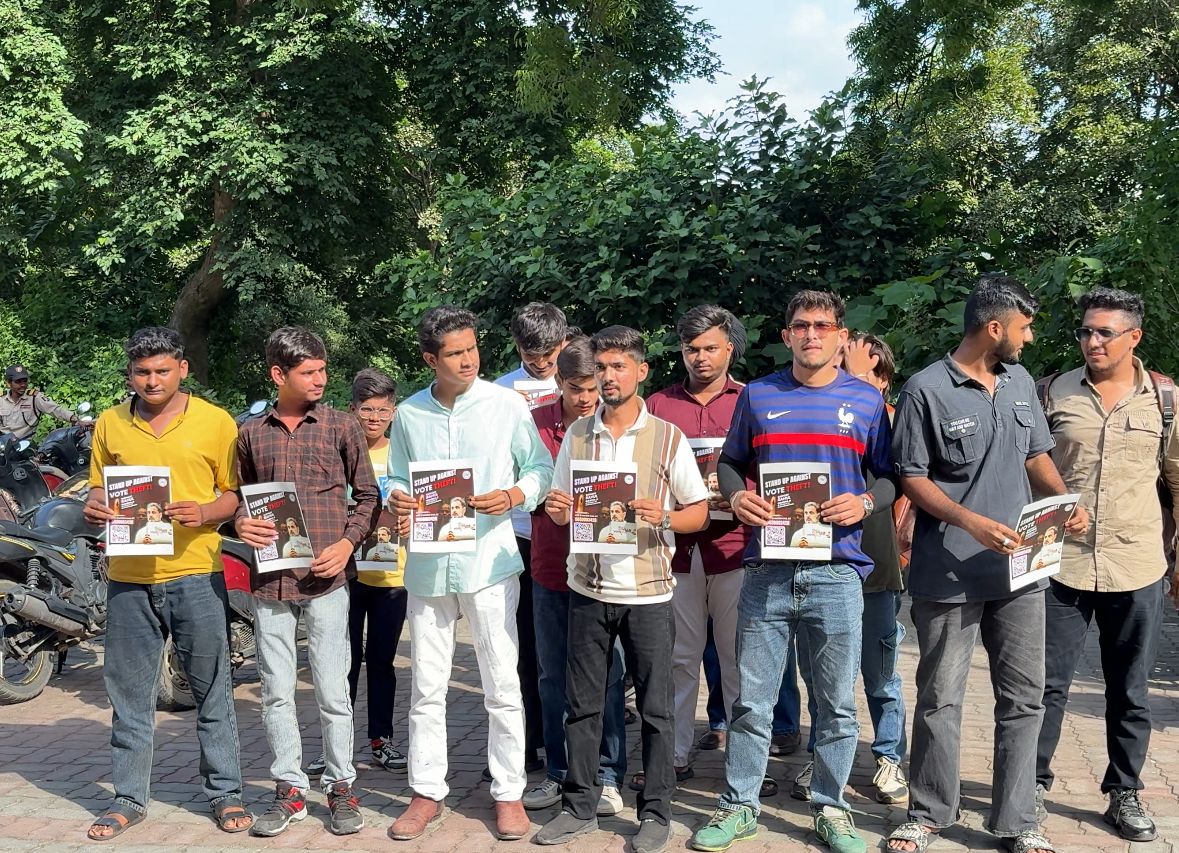 રાહુલ ગાંધીની વોટ ચોરી સામે ચાલી રહેલી લડતને સમર્થન આપવા એન.એસ.યુ.આઈ દ્વારા અભિયાન 