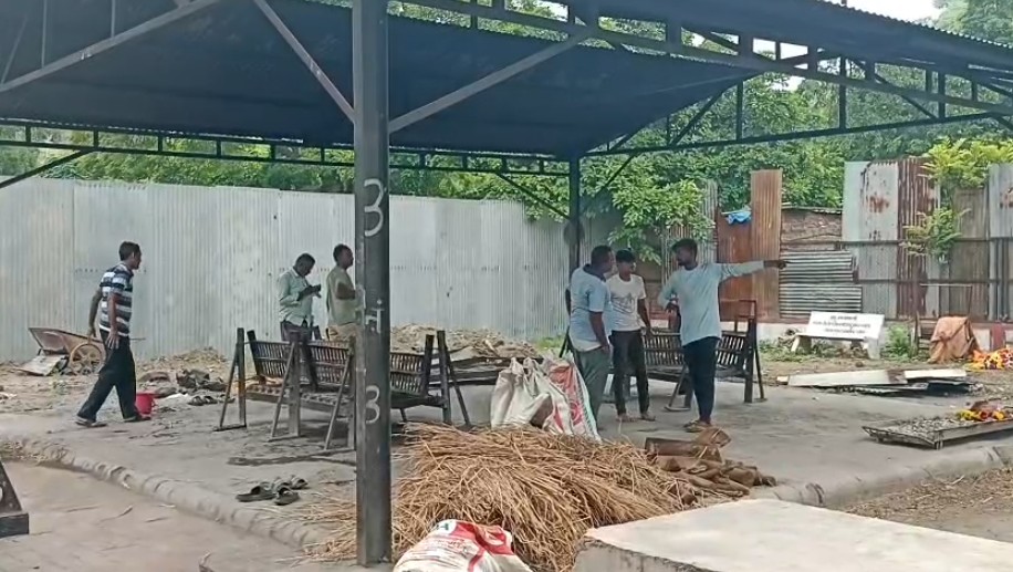 મહાનગરપાલિકાના પાપે અંતિમક્રિયા માટે વલખાં મારતા પરિજનો