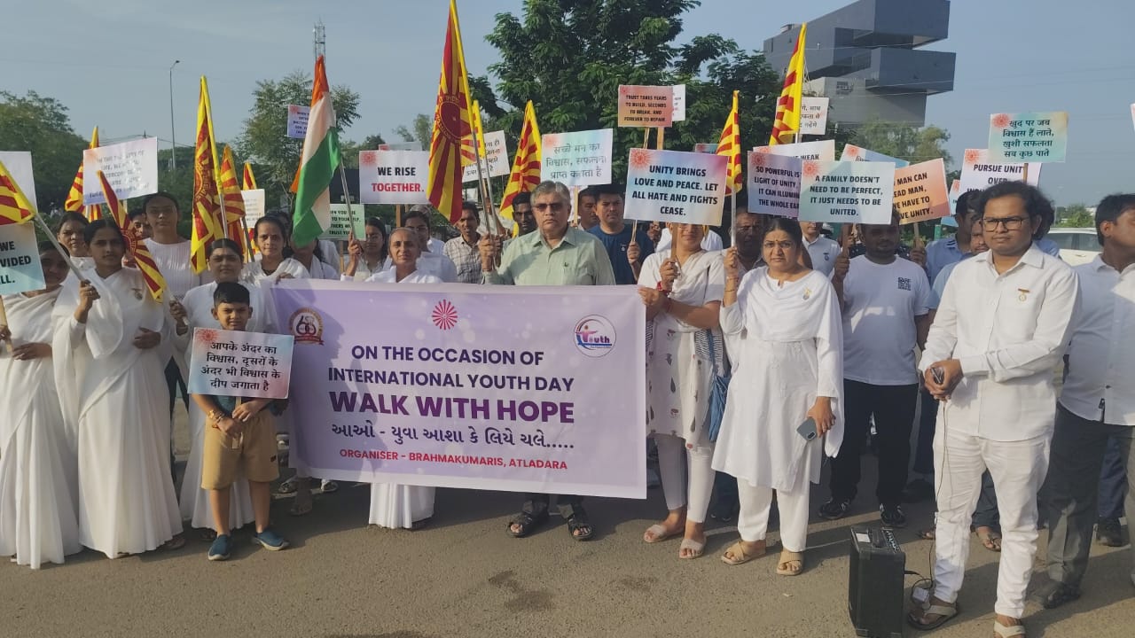 વોક વિથ હોપ પદયાત્રા દ્વારા યુવાનોમાં એકતા અને આત્મવિશ્વાસનો સંદેશ
