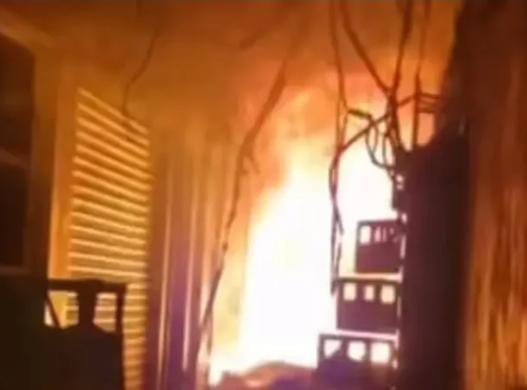 પ્લાસ્ટિકના ગોડાઉનમાં ભીષણ આગમાં એક જ પરિવારના 4 સભ્યો સહિત 5 લોકો આગમાં ભડથું 