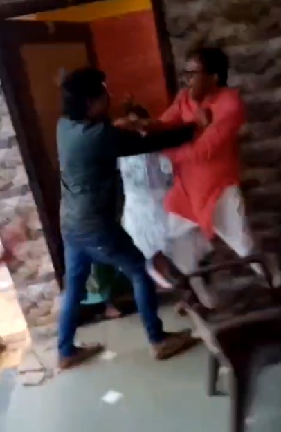 પૂર્વ ભાજપા પ્રમુખ અને હાલના સરપંચના પરિવાર પર ગંભીર આક્ષેપો