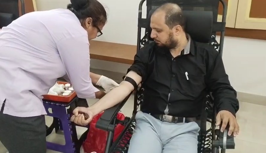 નોકર મંડળ દ્વારા રક્તદાન શિબિર કેમ્પ અને ભગવાન શ્રી સત્યનારાયણ દેવ કથાનું આયોજન કરવામાં આવ્યું