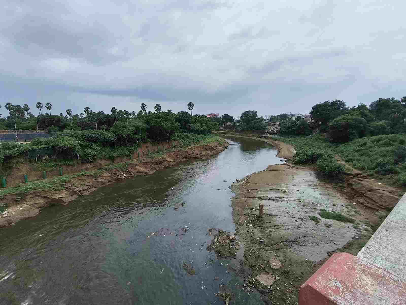 શહેરને પૂરથી બચાવવા વિશ્વામિત્રી નદી પર કરવામાં આવેલો કરોડોનો ખર્ચ પાણીમાં