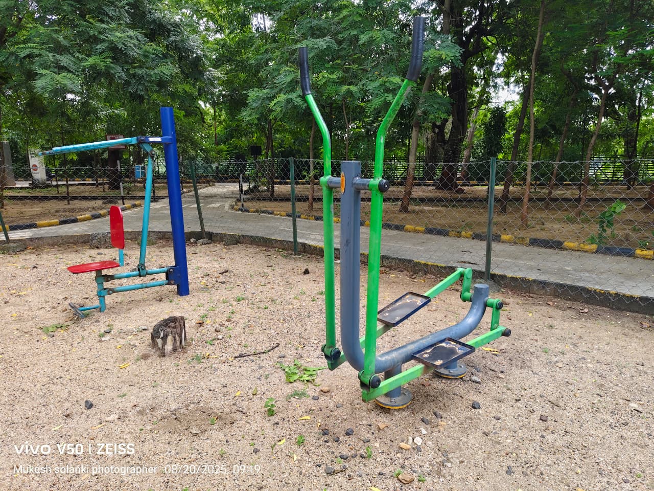 લાખોના ખર્ચે સાધનો મુકી દીધા છે પણ મેઇન્ટેનન્સ કરવાનું કોર્પોરેશનને સુઝતું નથી