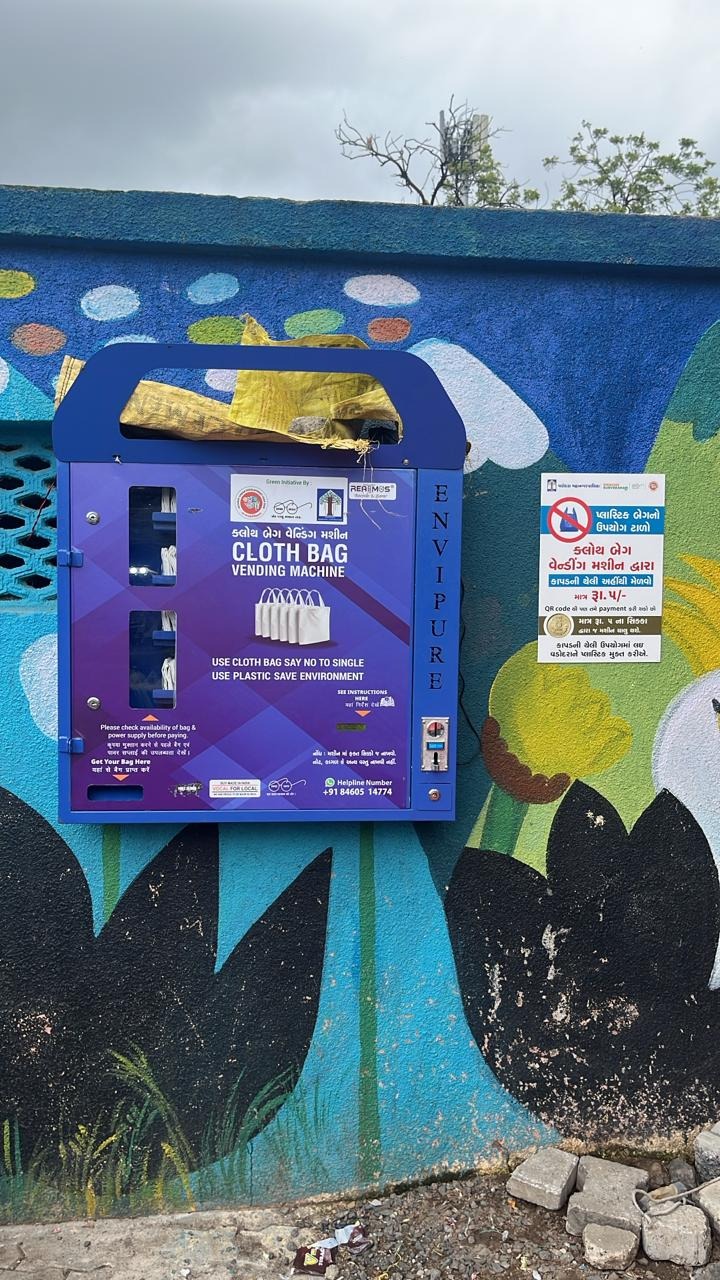 વડોદરા મહાનગરપાલિકાની પહેલ, હવે માત્ર ₹5માં કાપડની થેલી ઉપલબ્ધ