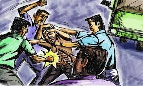 મુજમહુડા સર્કલ પાસે નાસ્તો કરવા યુવક ઉપર કારમાં આવેલા યુવકોનો હુમલો