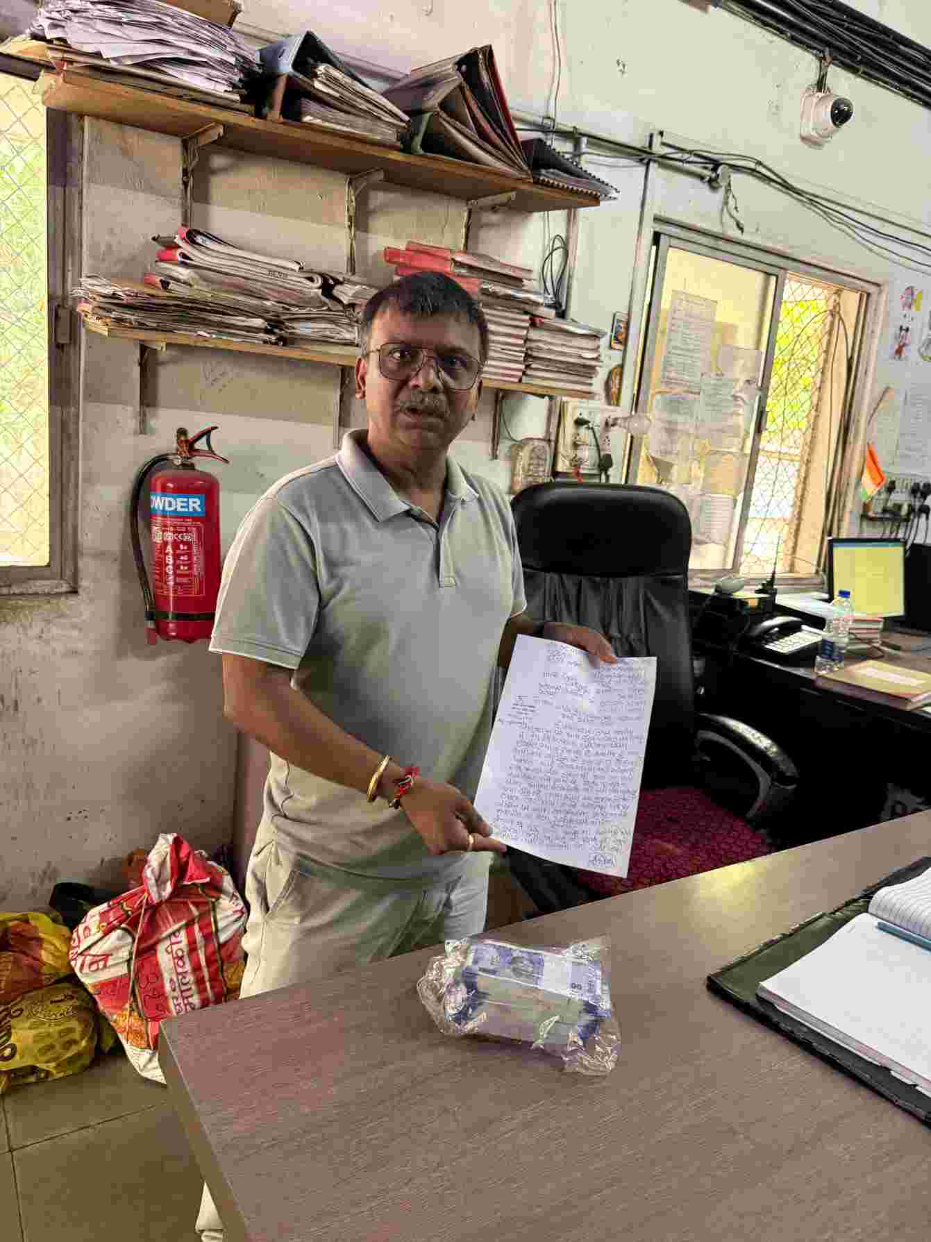 આશરે  લાખ રૂપિયાની માતબર રકમ માંજલપુર પોલીસ સ્ટેશનમાં જમા કરાવી