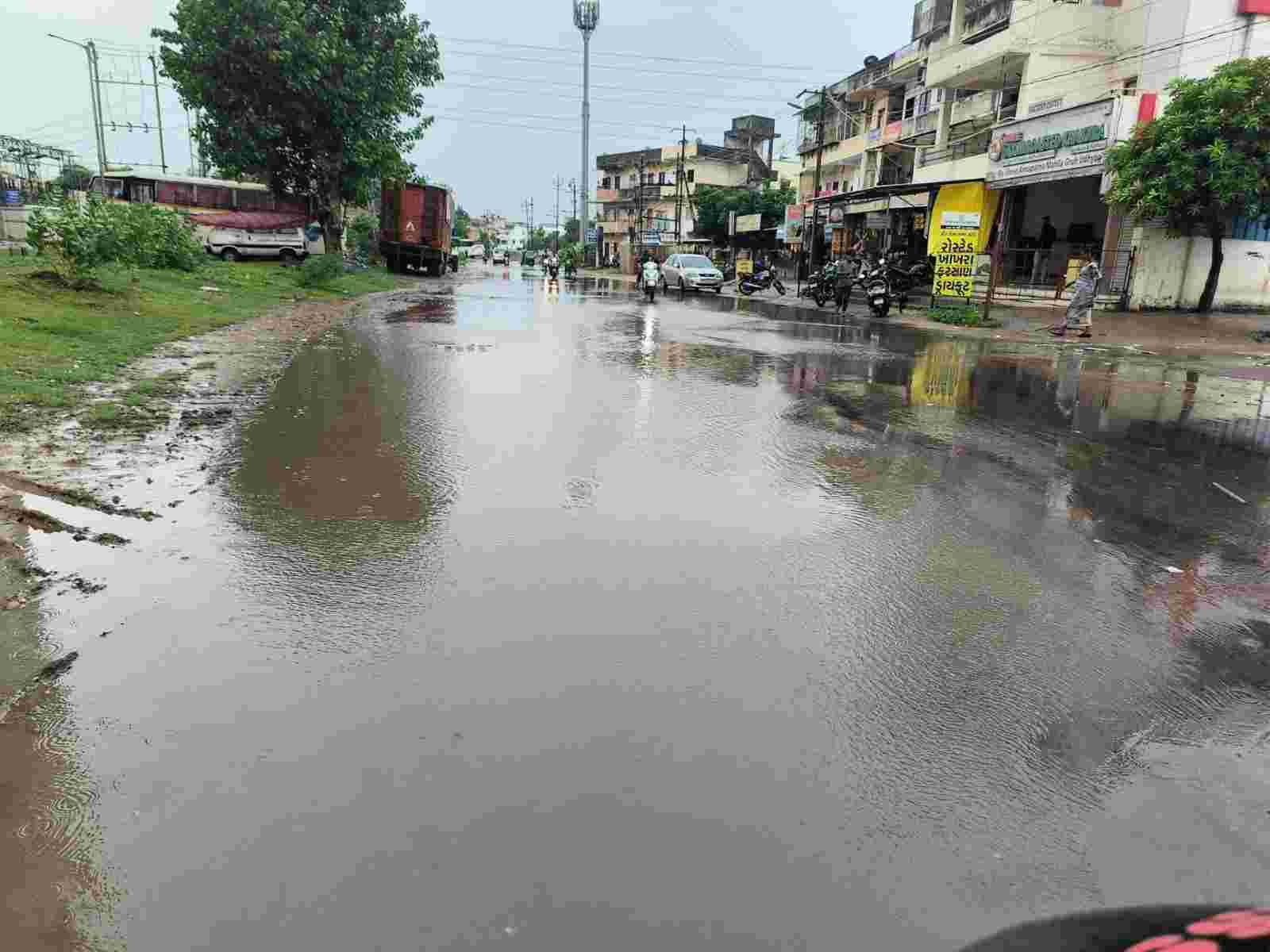 શહેરમાં વરસાદ વરસતાની સાથે પાણી ભરાવાની જૂની સમસ્યાઓ ફરી યથાવત