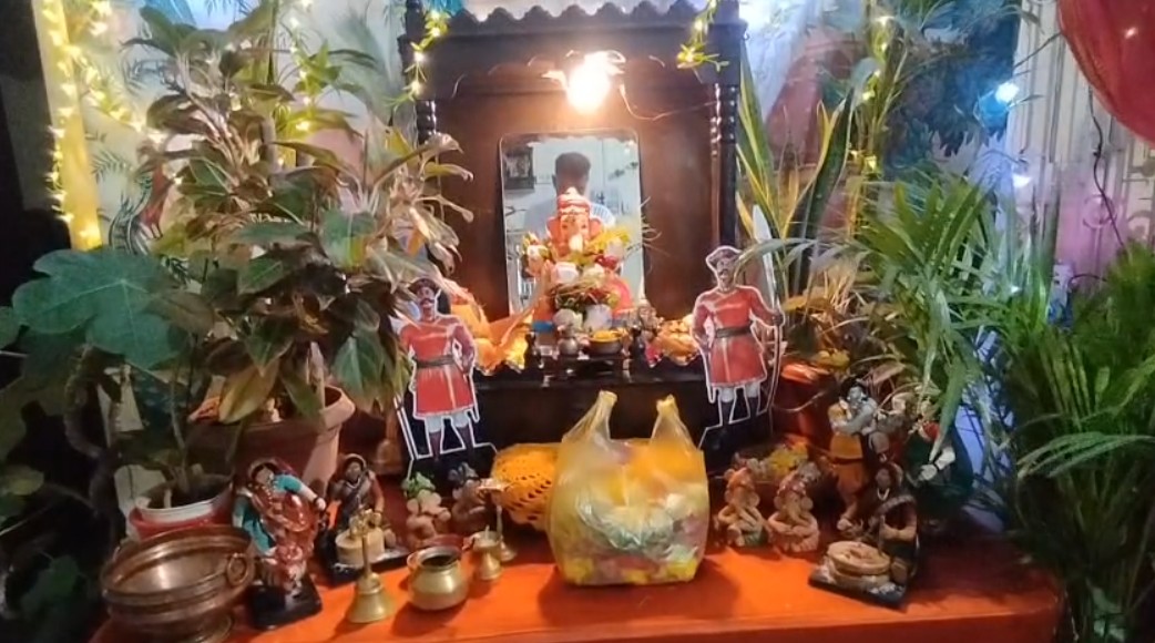 ધાડણકર પરિવાર દ્વારા ૧૫૦ વર્ષ જૂની શ્રીજીની મૂર્તિ પ્રસ્થાપિત કરવામાં આવે છે