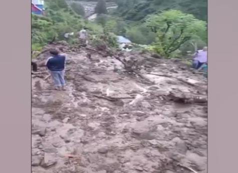 ભૂસ્ખલન અને વાદળ ફાટવાથી જમ્મુ કાશ્મીરમાં 11 લોકો માર્યા ગયા 
