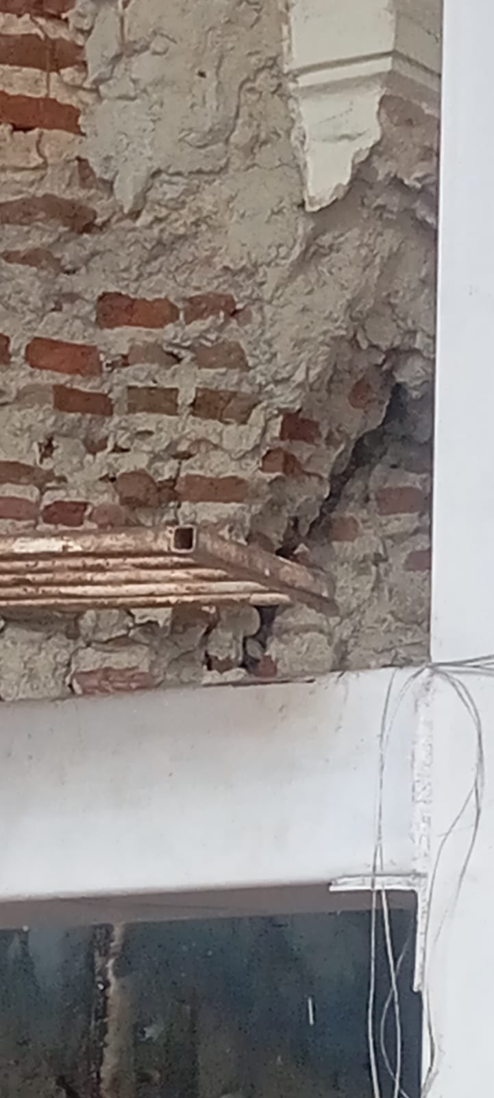 જર્જરીત માંડવીની ફરતે ફેન્સિગનું કામ પુરુ, રિસ્ટોરેશનનું ટેન્ડર ઝડપથી મંજૂર કરવા માગ 