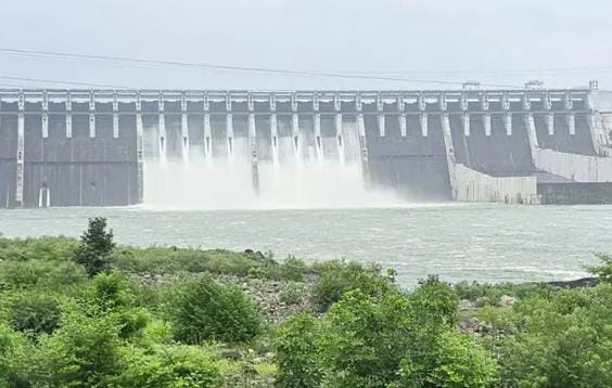 સરદાર સરોવર નર્મદા ડેમની જળસપાટીમાં સતત વધારો ડેમમાં 89.75 ટકા પાણીનો સંગ્રહ 