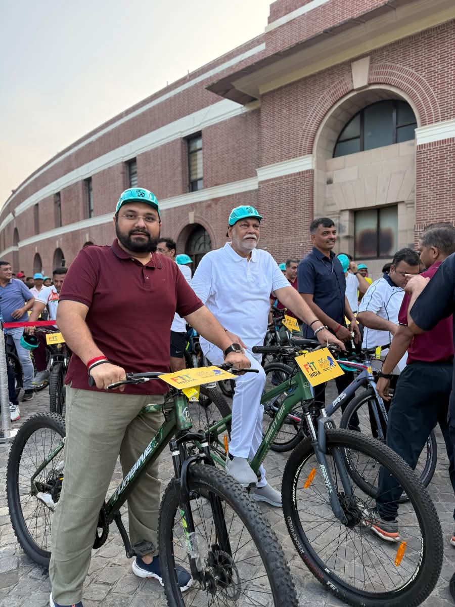 ગત વર્ષની જેમાં આ વર્ષે પણ સાંસદ આલોપ. વડોદરા ભ્રમણને બદલે દિલ્હીમાં સાઇકલ ભ્રમણ