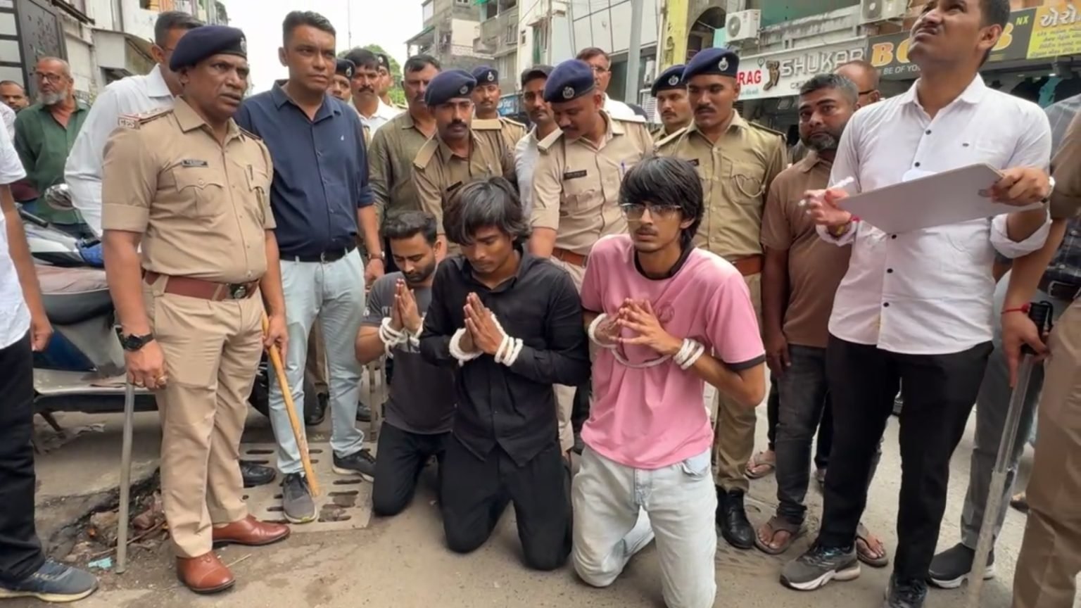 શ્રીજીની સવારી પર ઈંડા ફેંકવાના ગુનામાં સંડોવાયેલા જુનેદ સિંધી અને અનસ કુરેશીને શરતી જામીન મળ્યાં