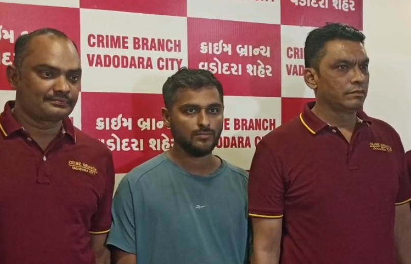 વડોદરા કોર્ટ સંકુલમાંથી ભાગી ગયેલો દીપેન પટેલ હત્યા કેસનો આરોપી હાર્દિક સુરતથી ઝડપાયો