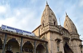 વડોદરા કોર્પોરેશનમાં વોર્ડ ઓફિસરોની ભરતીમાં મસમોટાં કૌભાંડનો આરોપ લાગતા ખળભળાટ