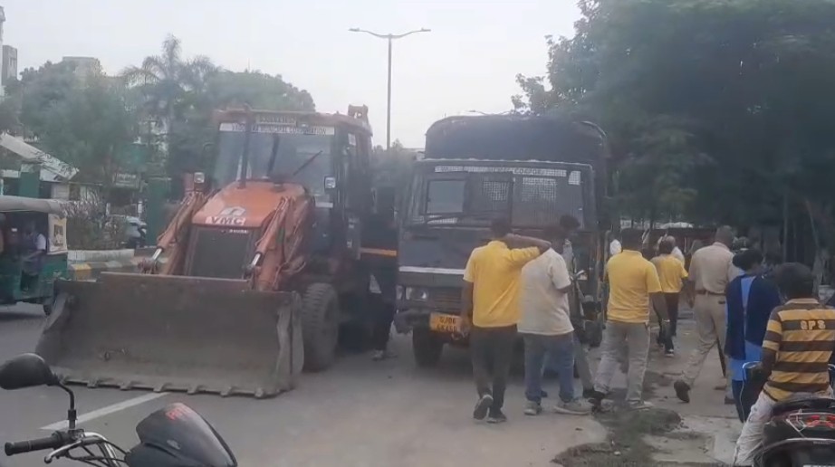 વોર્ડ 5 વિસ્તારમાં આવેલા TP પ્લોટ પરના ગેરકાયદેસર દબાણો દુર કરવામાં આવ્યા