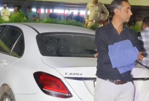 વિરાટનગર બ્રિજ નીચેથી બિલ્ડરની હત્યા કરાયેલો કારમાંથી મૃતદેહ મળ્યો