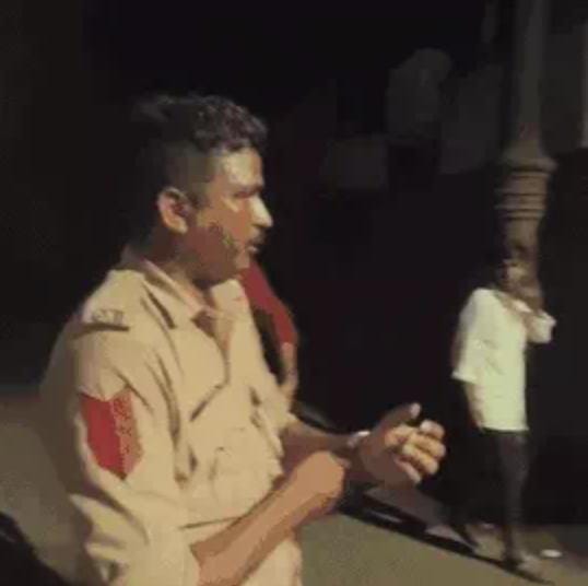 હેડ કોન્સ્ટેબલ દારૂના નશામાં ઝડપાયો: લોકોએ વીડિયો ઉતાર્યો