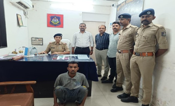 ઉધના રેલ્વે સ્ટેશન પર શંકાસ્પદ યુવક પકડાયો