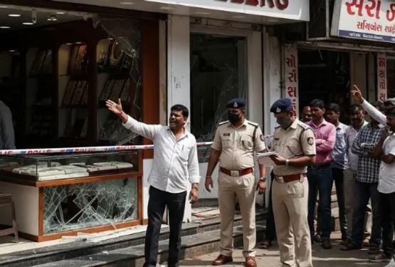 બંગાળી કારીગર 1 કરોડ રૂપિયાના સોનું ચોરી કરીને ફરાર