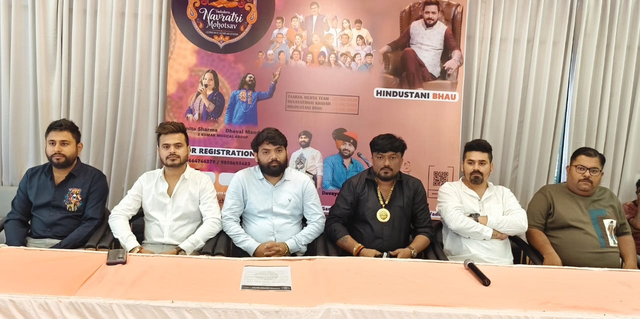 વડોદરા નવરાત્રી મહોત્સવ (VNM-2025) માં ખેલૈયાઓ ગરબે ઘુમશે.