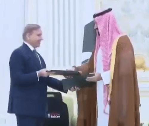 પાકિસ્તાનના વડાપ્રધાનએ સાઉદી અરેબિયા સાથે સંરક્ષણ કરાર કર્યા 