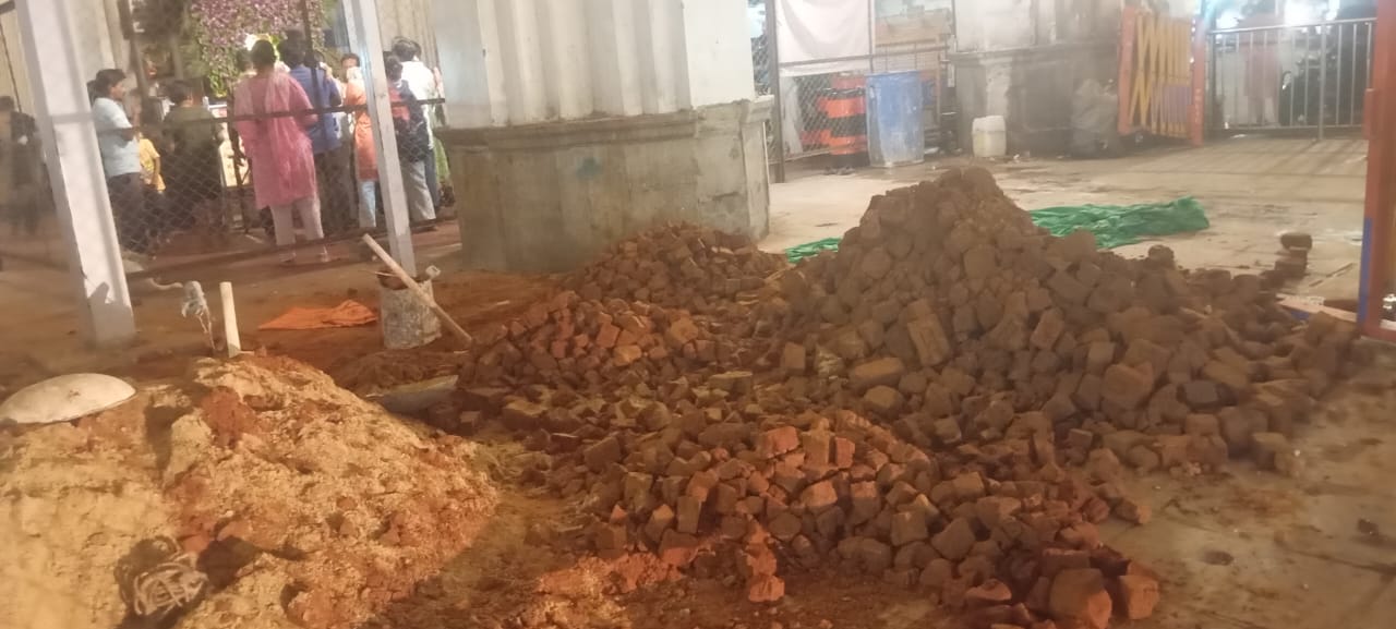 માંડવી દરવાજાને, રીપેરીંગ કરનાર કોન્ટ્રાક્ટર સવાણી એસોસીએટની દાદાગીરી કે મનમાની ?