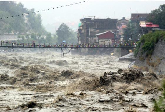 હિમાચલમાં મેઘરાજાનો તાંડવ: 424ના મોત, 604 માર્ગો ઠપ