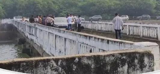 અડાલજ વિસ્તારમાં કેનાલ  પાસે લૂંટ વિથ મર્ડરનો કિસ્સો