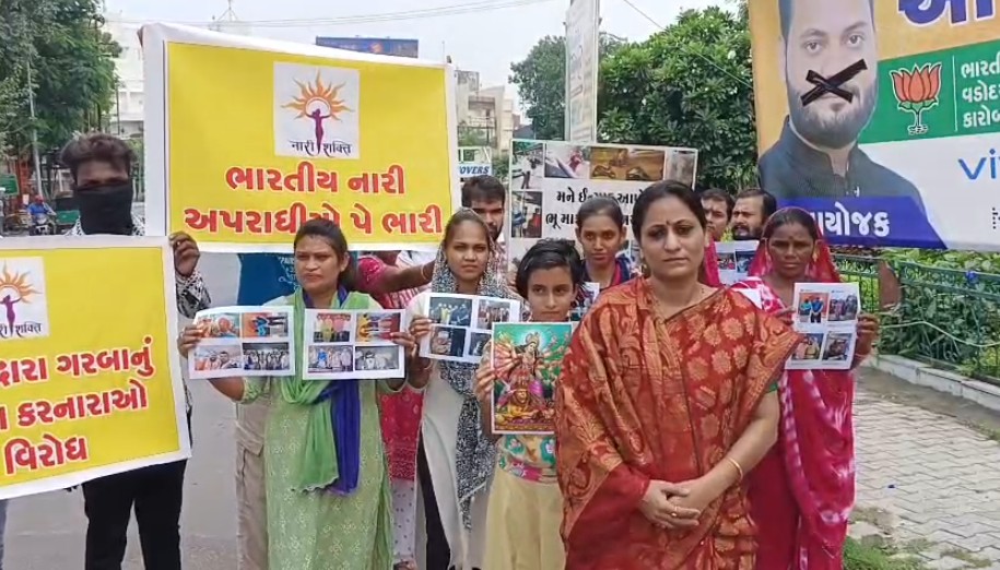 આદ્યશક્તિ ગરબા મહોત્સવના આયોજકોનો વિરોધ   