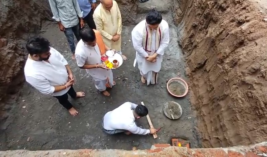 નિલકંઠ માધવ એપાર્ટમેન્ટનું ખાતમુહૂર્ત કરવામાં આવ્યું 