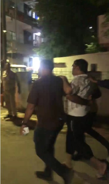 પાલિકાનાં લીગલ એડવાઈઝર દારૂના નશામાં ઝડપાયાનાં મામલે વહીવટી વિભાગ પાસે માહિતી મંગાવ્યા બાદ કાર્યવાહી કરાશે : કમિશનર