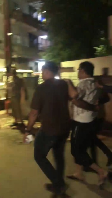 સાલા મેં તો લીગલ એડવાઇઝર કી જગહ, વોર્ડ ઓફિસર બન ગયા