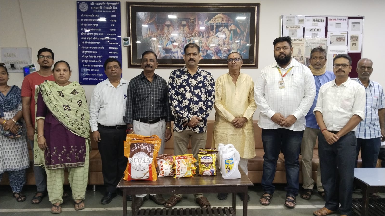 છત્રપતિ શિવાજી સહકારી મંડળી લિમિટેડ દ્વારા સભાસદોને દિવાળી ગિફ્ટ વિતરણ શરૂ કરાયું