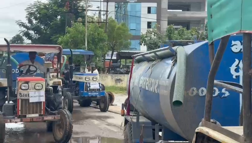 ચેરમેન અને મેયર જંગલમાં મંગલ કરવામાં જેટલો રસ લે છે એટલો રસ પોતાના પૂર્વ વિસ્તારમાં કેમ નથી લેતા