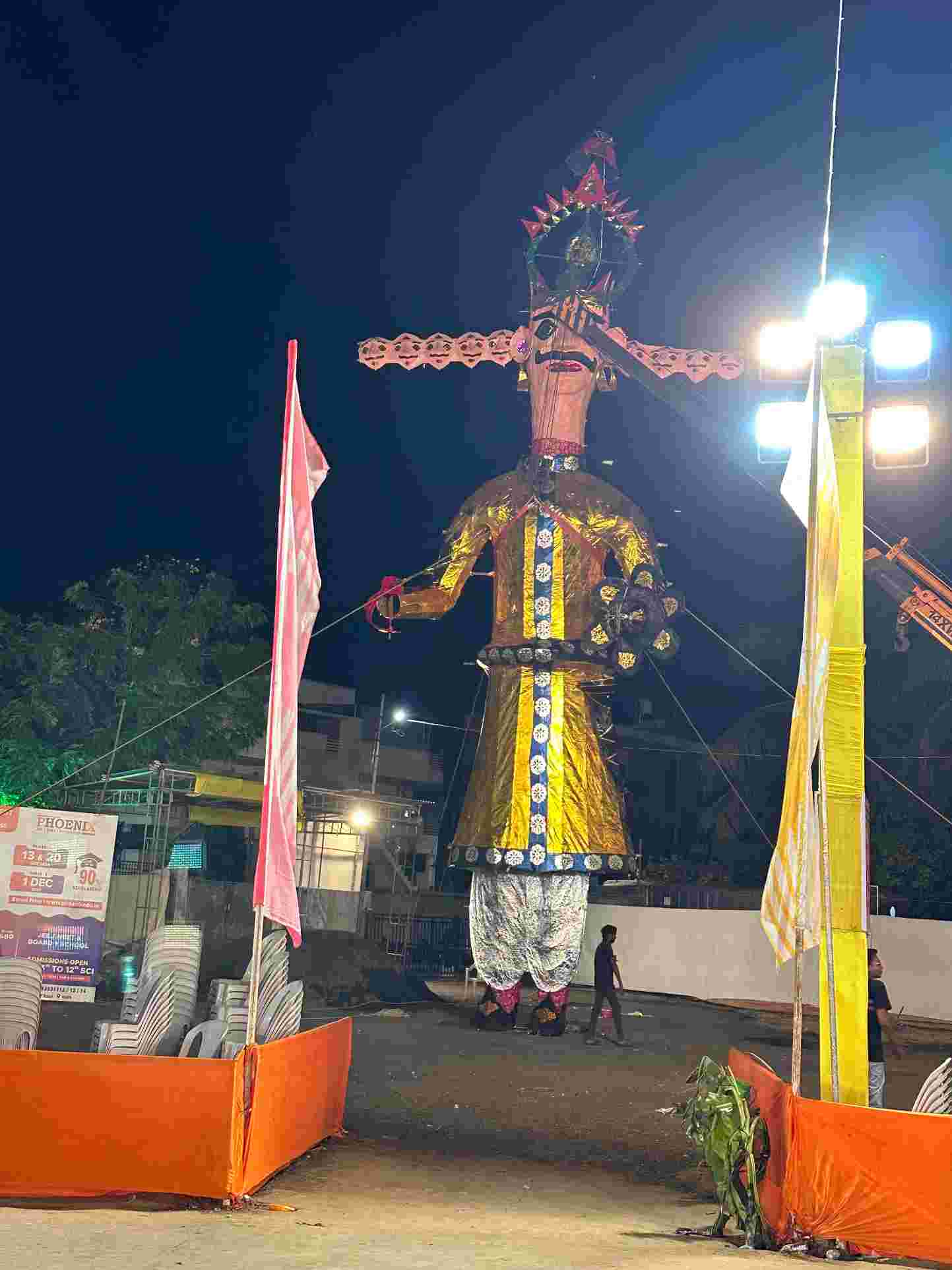 શહેરના માંજલપુર વિસ્તારમાં યોજાતા અલૈયા બલૈયા ગરબા તથા રાવણદહનનો કાર્યક્રમ વરસાદને પગલે મોકૂફ કરાયો 