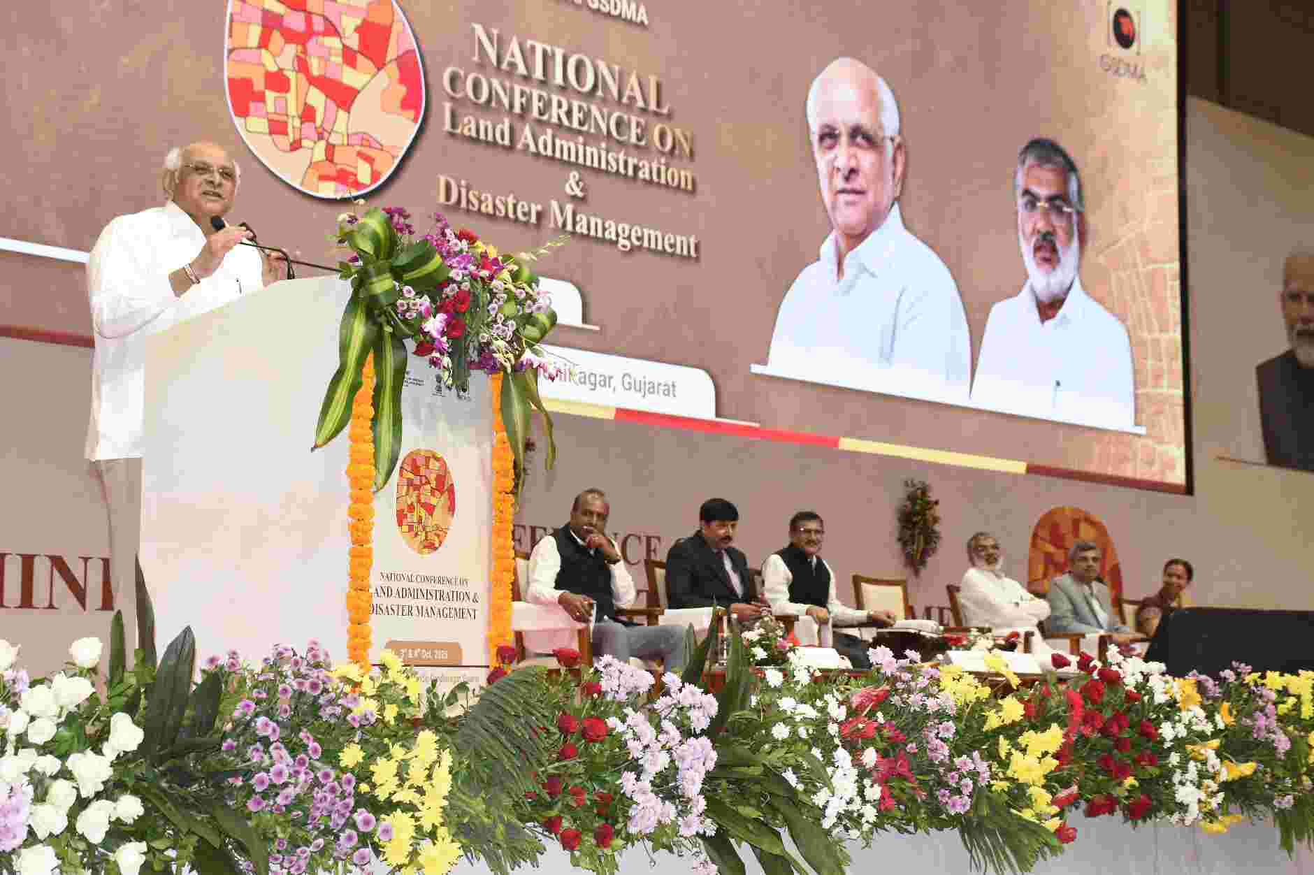 ભૂમિ વ્યવસ્થાપન અને આપદા પ્રબંધનની રાષ્ટ્રીય પરિષદ સુશાસન સાથે સતત વિકાસ-આર્થિક પ્રગતિ અને સામાજિક ન્યાયની આવશ્યક્તાને અનુરૂપ છે: મુખ્યમંત્રી ભૂપેન્દ્ર પટેલ